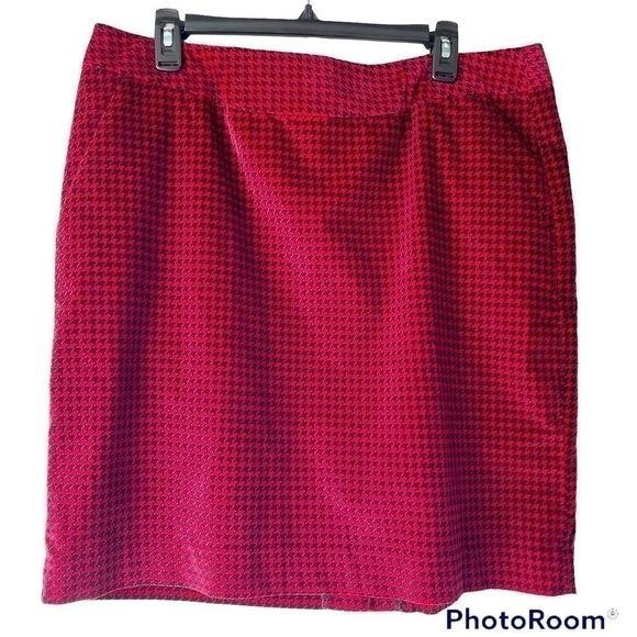 LL Bean Women's Plus Size Red Pencil Mini Skirt, Sz 16 - Picture 1 of 8